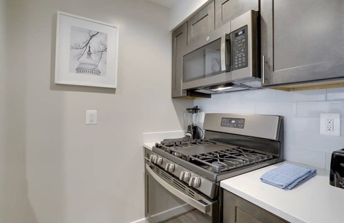 Radnor - Fort Myer Heights Appartement | Sojourn | Courtland Towers