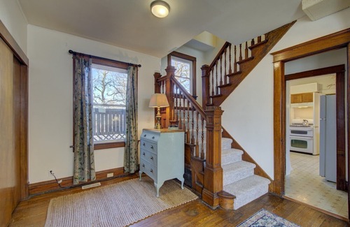 Downtown Omaha Maison | Sojourner House - Welcoming Omaha Retreat