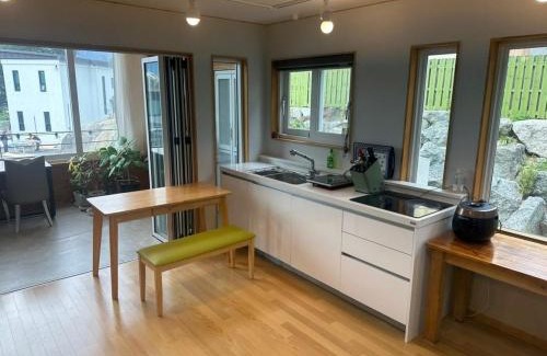 Sokcho Maison | Sokcho Ulsanbawi Bed and Breakfast