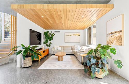 East Ballina Maison | Solana - 5 Bedroom Luxury Beachside Escape in East Ballina