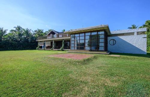 Ekala Villa | Solar Crab
