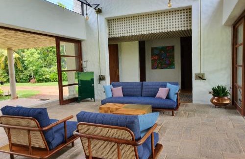 Ekala Villa | Solar Crab