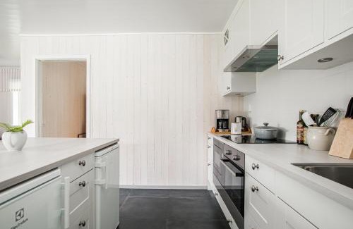 Aneby Appartement | Solar Lake Cottage