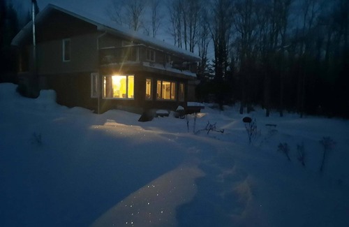 Redbridge Chalet De Ski | Wilderness Paradise (ATV, Snowmobile, Snowshoe) North of Mattawa Provincial Park