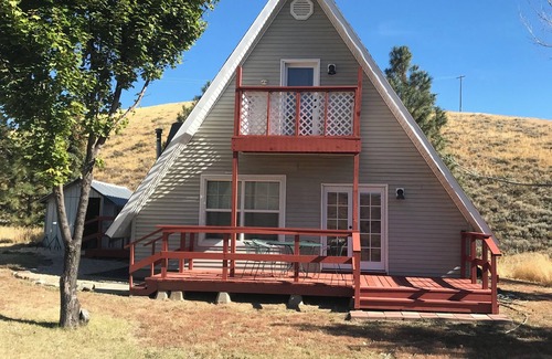 Corral Cabine | Soldier Mountain Chalet