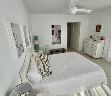 Montequinto Maison | Soleada,amplia con baño privado