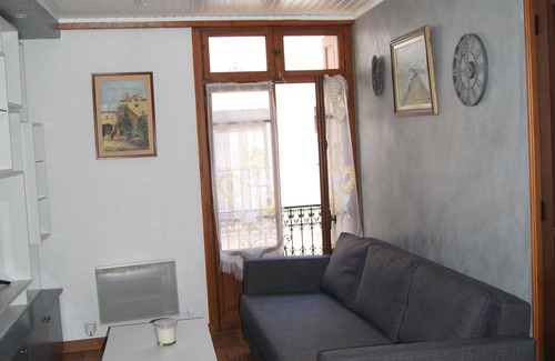Le Boulou Appartement | Soleil et Cure Appartement dans maison de ville situé au 1 ère étage