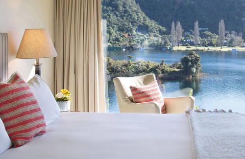 Lake Tarawera Cabine | Solitaire Lodge