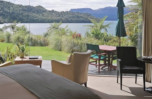 Lake Tarawera Cabine | Solitaire Lodge