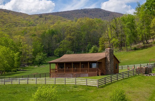 Doe Hill Maison | Ferme rarement vue sur 172 acres dans le comté de Highland