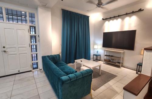 Downtown George Town Maison | Solok Burma Vacation Home @ Gurney Penang