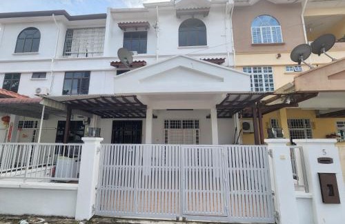 Downtown George Town Maison | Solok Burma Vacation Home @ Gurney Penang