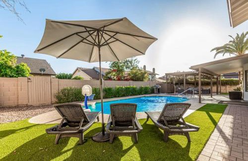 Chandler Maison | Solstice on Summit Family Retreat-Pool-Putt Grn-Sleeps 10