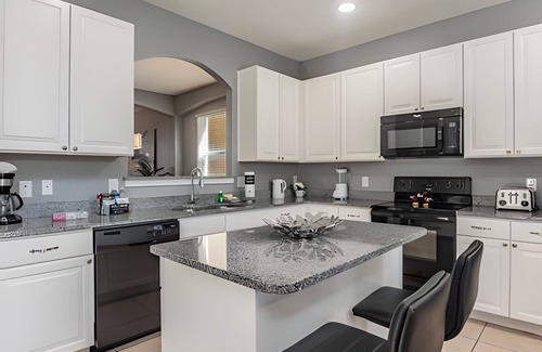 Loughman Maison | Solterra 6BR, 4 enSuites, Pool & Game Room