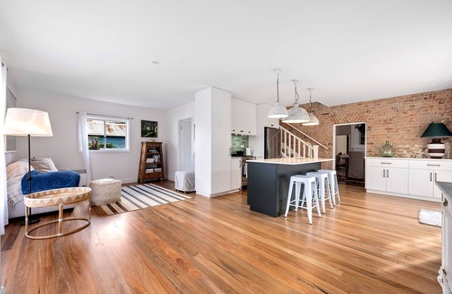 Braidwood Maison | Solus House: Braidwood Art Stay