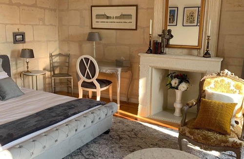Lugon-et-l'ile-du-Carney Lit Et Petit-Déjeuner | Maison Sommet Clos les arbories Hébergement 4 chambres, cuisine équipée, piscine