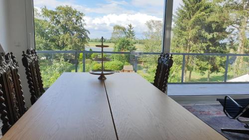 Grimlinghausen Appartement | Somnar Panoramaloft mit Hästens Betten - Rheinblick 150qm