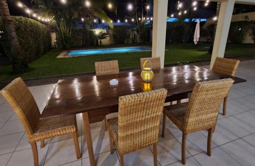 Pointe-Noire Appartement | Sompteuse villa avec piscine à 5 min de la plage