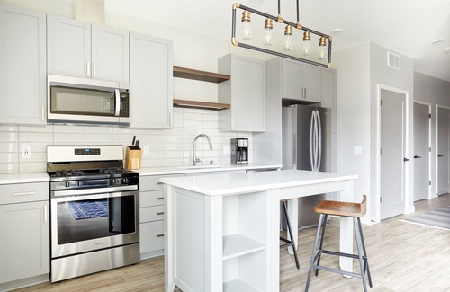 Mill District Appartement | Sonder at Vicinity | One-Bedroom Apartment