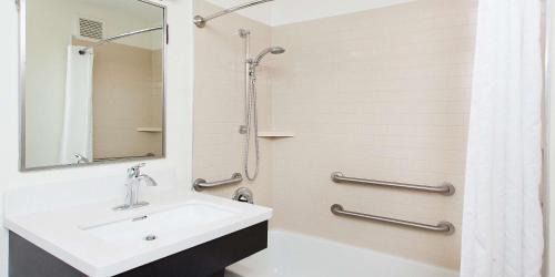 Lansing Hôtel | Sonesta Simply Suites Lansing