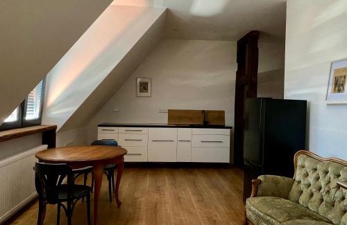 Barbelroth Maison | Sonnenhof 1737 - Ferienzimmer & Apartments