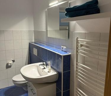 Eisingen Appartement | Sonnenlage - Ferienwohnung nahe Pforzheim-Karlsruhe - 7 Minuten zur A8