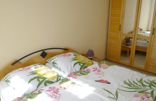Karlshagen Appartement | Sonnenresidenz en situation d'eau directe avec fauteuils inclinables, 2 chambres à coucher, baignoire