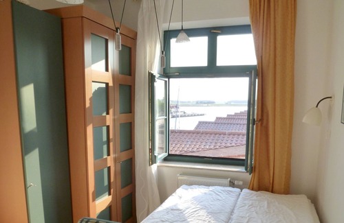 Karlshagen Appartement | Sonnenresidenz en situation d'eau directe avec fauteuils inclinables, 2 chambres à coucher, baignoire