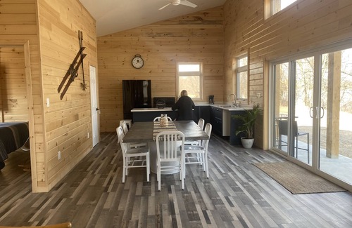 Otonabee-South Monaghan Cottage | Sonny’s on the shore of Rice Lake.