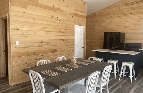 Otonabee-South Monaghan Cottage | Sonny’s on the shore of Rice Lake.