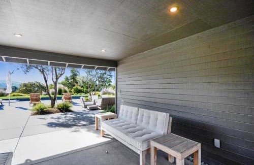 Fetters Hot Springs-Agua Caliente Maison | Sonoma Hilltop Estate With 3 Bedrooms And Pool - Includes Wine Tasting Passport
