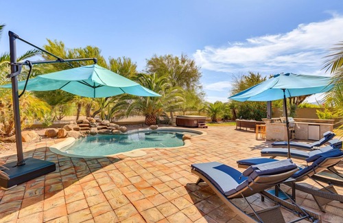Estrella Mountain Ranch Maison | Sonoran Getaway in Goodyear: Amazing Pool, Spacious Backyard, near Golf & Hiking