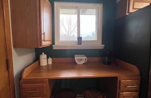 Homeacre-Lyndora Maison | Soothing 2-bedroom house with WiFi in Butler