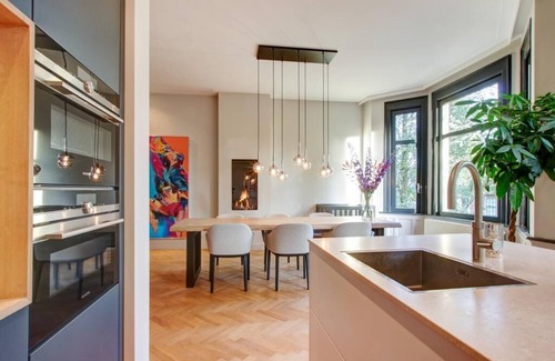 Oud-Zuid Appartement | Soothing apartment with WiFi in charming Amsterdam Oud Zuid