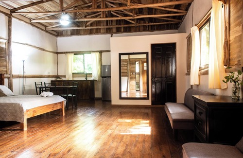Canafistula Maison | Soothing Pochote country house with WiFi in Cañafistula