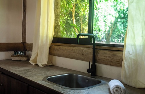 Canafistula Maison | Soothing Pochote country house with WiFi in Cañafistula
