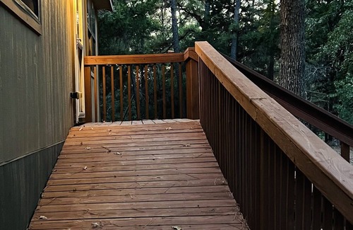 Circle D-KC Estates Cabine | Sophie’s cabin - In lost Pines! 2mi to Bastrop Lake