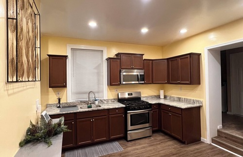 Bethlehem Maison | Sophisticated and spacious 7BR home— perfect for families, crews, professionals