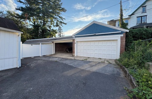 Bethlehem Maison | Sophisticated and spacious 7BR home— perfect for families, crews, professionals