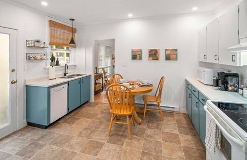 James Bay Maison | Sophisticated Boho Home in the heart of James Bay