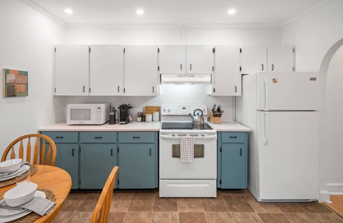 James Bay Maison | Sophisticated Boho Home in the heart of James Bay