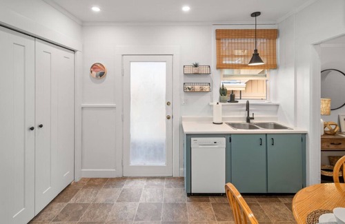 James Bay Maison | Sophisticated Boho Home in the heart of James Bay