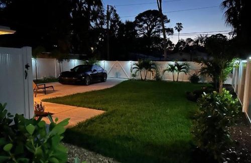 Bayview Maison | Sophisticated Charm in St Pete