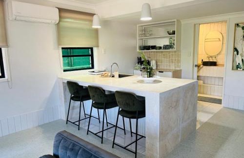 Carina Appartement | Sophisticated Spacious Self Contained Studio