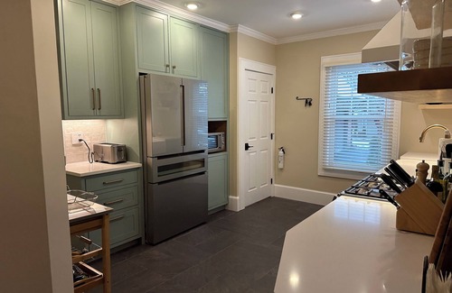 Watkins Glen Maison | Sophisticated & Stylish Home in the Center of it All