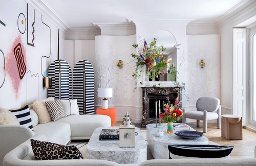 Centro Appartement | "Soprano" – Rebellious Elegance in Opera, Madrid