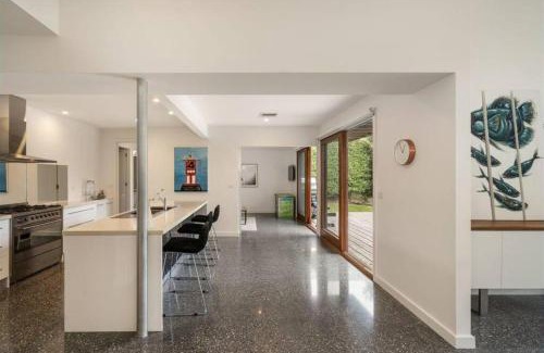 Sorrento Maison | Sorrento Sea Escape - perfect family beach house with linen.