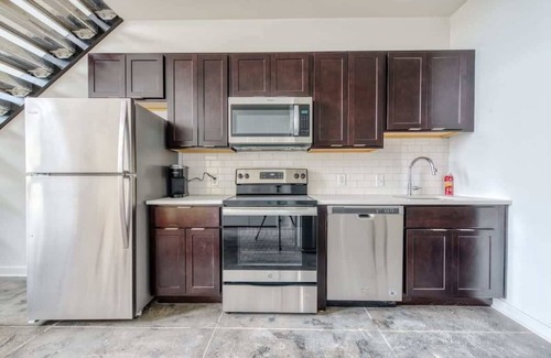 West Philadelphia Appartement | Sosuite | 2BR Loft w W/D, Gym, Lounge