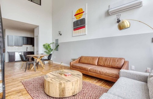 West Philadelphia Appartement | Sosuite | 2BR Loft w W/D, Gym, Lounge