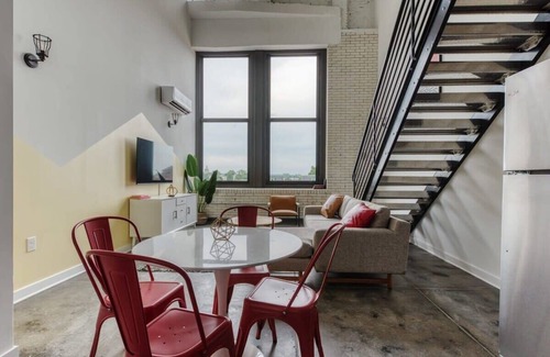 West Philadelphia Appartement | Sosuite | 2BR Loft w W/D, Gym, Lounge